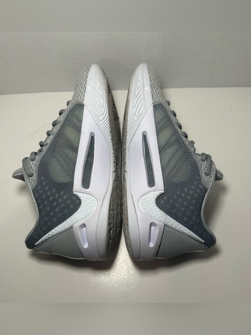Nike Sabrina Basketball Shoe - Picture 8 of 9